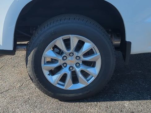 New 2026 Chevrolet Silverado 1500 Custom image 3