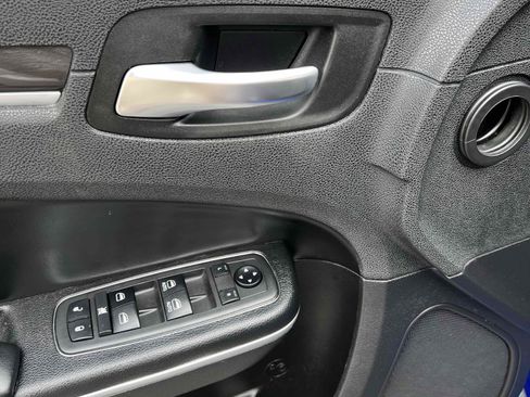 Used 2019 Chrysler 300 Touring w/ Sport Appearance Package RWD image 59