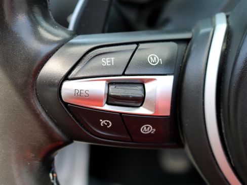 Used 2020 BMW M4 Convertible w/ Executive Package image 25