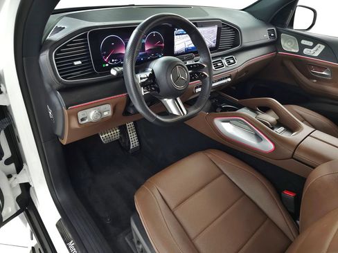 Used 2024 Mercedes-Benz GLS 450 4MATIC image 15