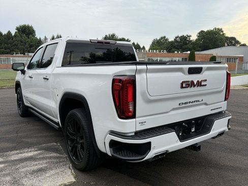 Used 2019 GMC Sierra 1500 Denali w/ Denali Ultimate Package AWD/4WD image 11