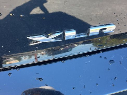 Used 2004 Cadillac XLR image 31