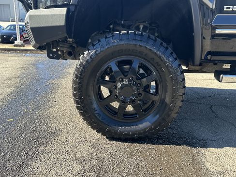 Used 2017 GMC Sierra 3500 Denali w/ Duramax Plus Package image 11