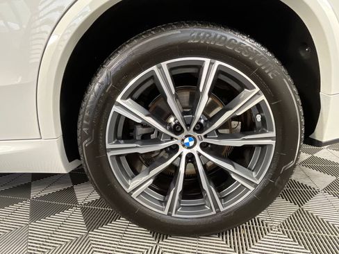 Certified 2024 BMW X5 xDrive40i w/ M Sport Package AWD/4WD image 15