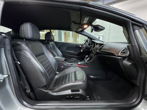 Used 2017 Buick Cascada Premium image 28