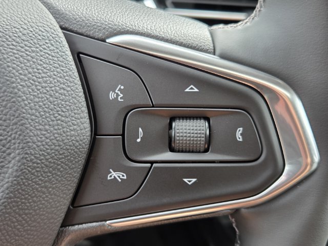 New 2026 Chevrolet Trax LT w/ Sunroof Package FWD image 15
