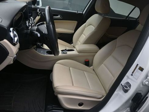 Used 2019 Mercedes-Benz GLA 250 GLA 250 image 18