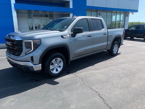 Used 2024 GMC Sierra 1500 Pro w/ Pro Value Package AWD/4WD image 2