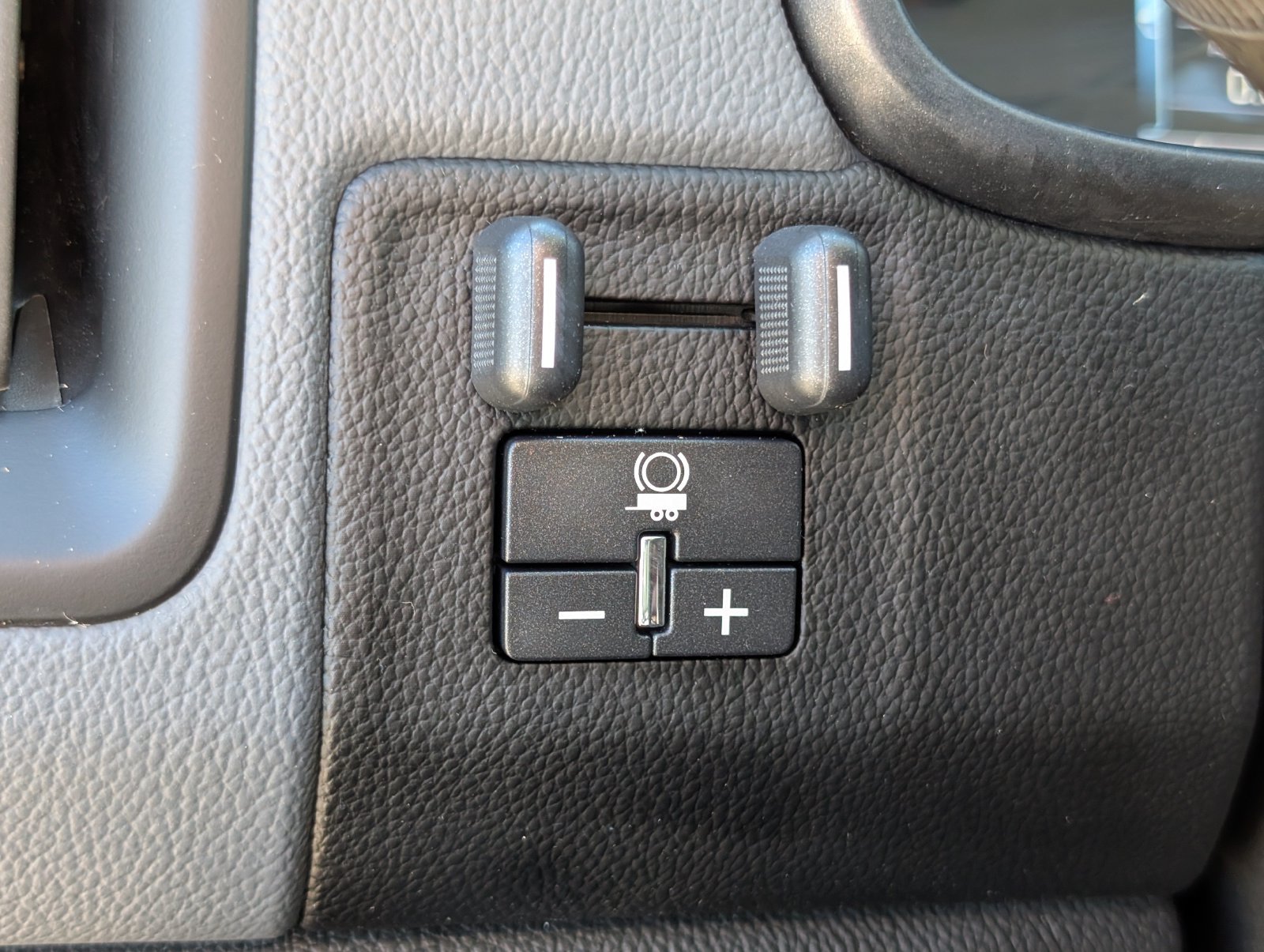 Used 2018 Chevrolet Colorado Z71 AWD/4WD image 23