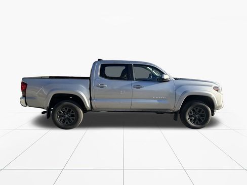 Used 2020 Toyota Tacoma SR5 image 10