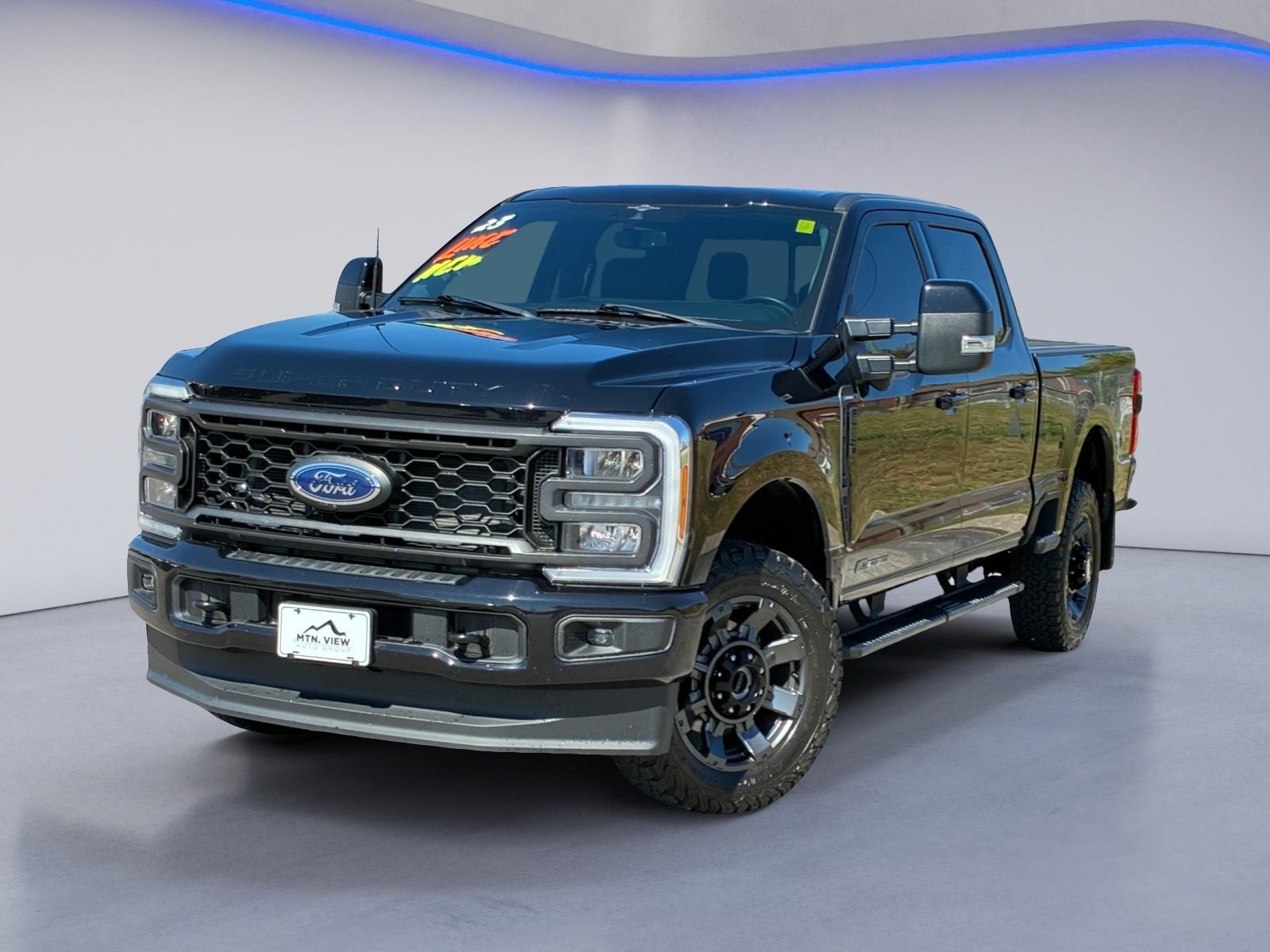Used 2023 Ford F250 Lariat w/ Sport Appearance Package AWD/4WD image 2