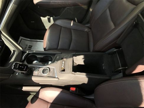 Certified 2020 Cadillac XT6 Premium Luxury image 28