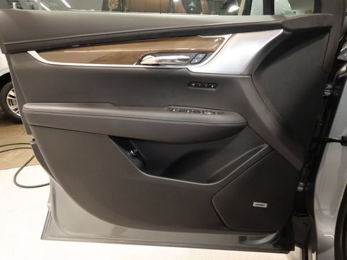 Certified 2025 Cadillac XT6 Sport w/ Platinum Package AWD/4WD image 21