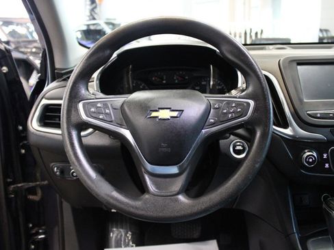 Used 2018 Chevrolet Equinox LT image 14