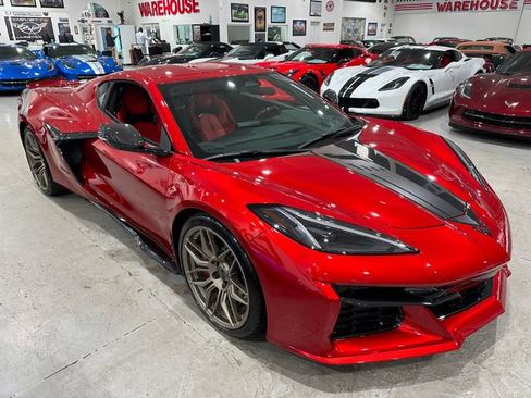 Used 2025 Chevrolet Corvette Z06 RWD image 19