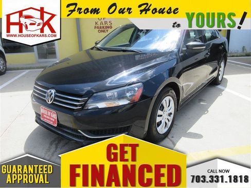 Used 2014 Volkswagen Passat 1.8T S image 1