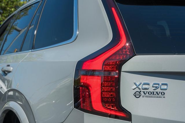 New 2027 Volvo XC90 B6 Plus AWD/4WD image 8
