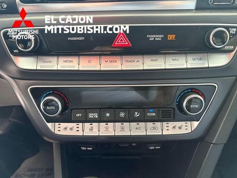 Used 2018 Hyundai Sonata Limited w/ Ultimate Package 02 FWD image 15