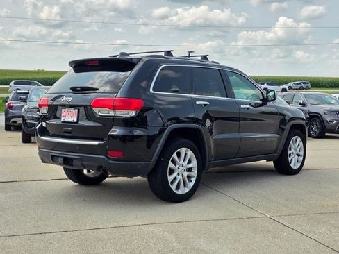 Used 2017 Jeep Grand Cherokee Limited w/ Luxury Group II AWD/4WD image 8