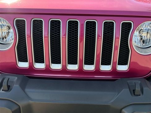 Used 2021 Jeep Wrangler Unlimited Sahara image 15