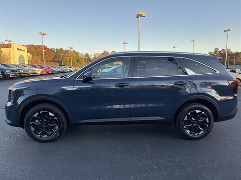 New 2026 Kia Sorento S image 6