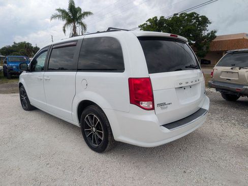 Used 2019 Dodge Grand Caravan GT FWD image 5