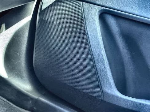 Used 2025 Nissan Pathfinder Platinum w/ Black Appearance Package image 33