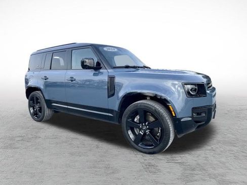 Certified 2024 Land Rover Defender 110 X-Dynamic SE image 3