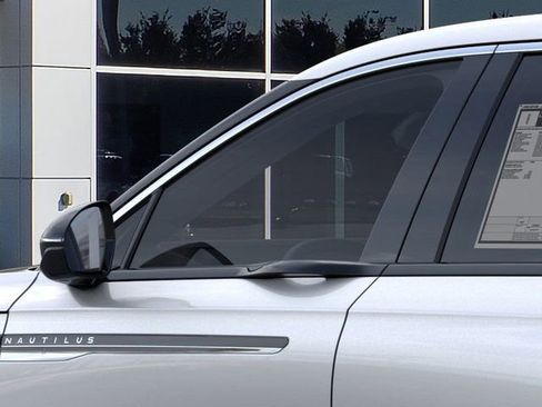 New 2026 Lincoln Nautilus Premier image 39
