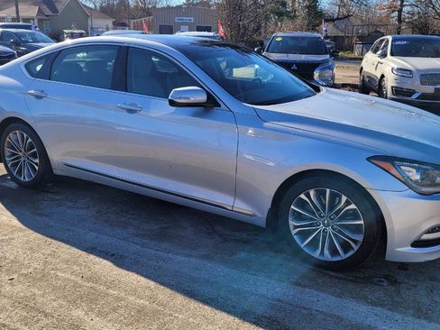 Used 2016 Hyundai Genesis 3.8 w/ Option Group 02 image 5