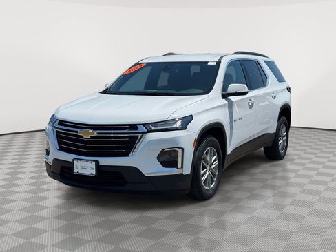 Used 2023 Chevrolet Traverse LT AWD/4WD image 3