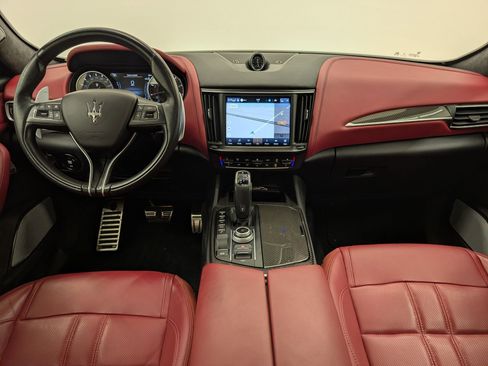 Used 2022 Maserati Levante Modena image 17