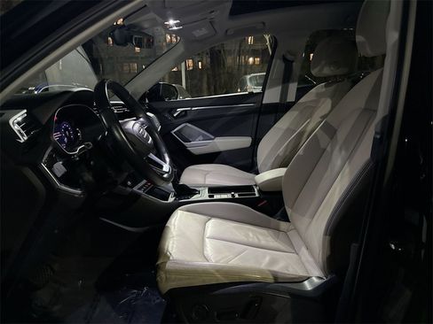 Used 2021 Audi Q3 2.0T Premium image 13