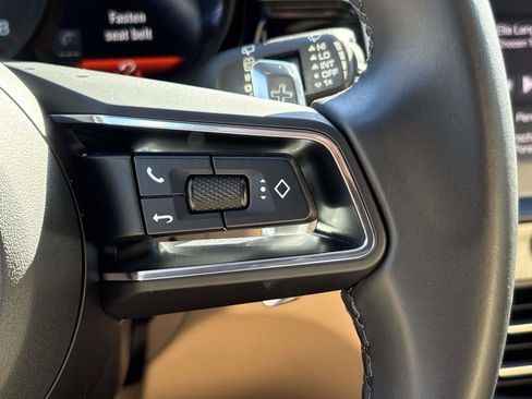 Used 2022 Porsche Macan image 20