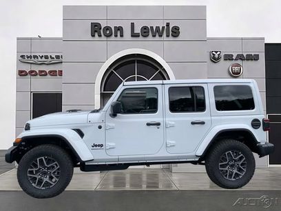 New 2026 Jeep Wrangler Unlimited Sahara w/ Safety Group