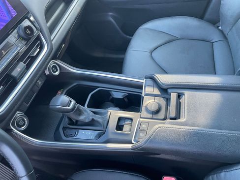 Used 2025 Toyota Grand Highlander XLE image 44