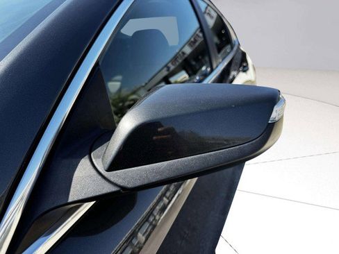 Used 2016 Chevrolet Malibu LT image 15