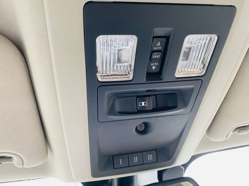 Used 2014 RAM 1500 Laramie w/ Convenience Group image 39