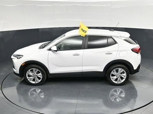 Used 2025 Buick Encore GX Preferred image 50