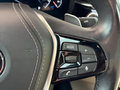 Used 2019 BMW 530e xDrive w/ Premium Package AWD/4WD image 27