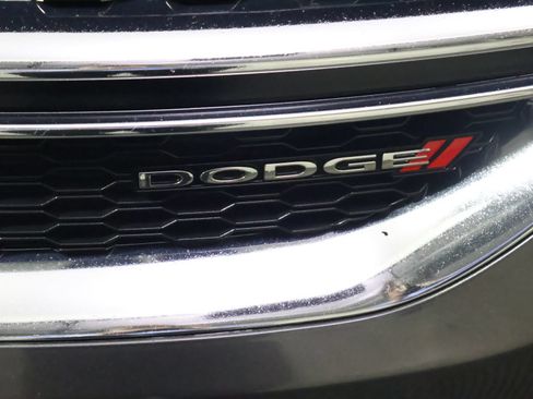 Used 2018 Dodge Grand Caravan SE FWD image 17