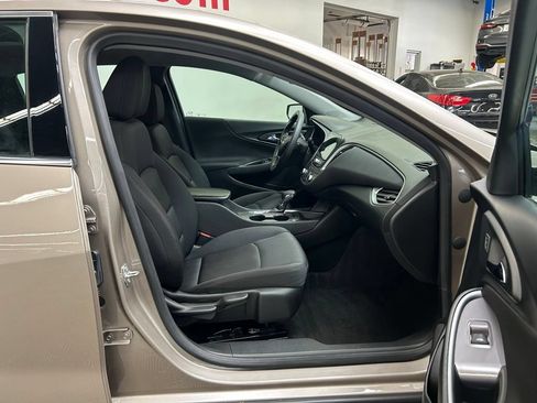 Used 2024 Chevrolet Malibu LT FWD image 13