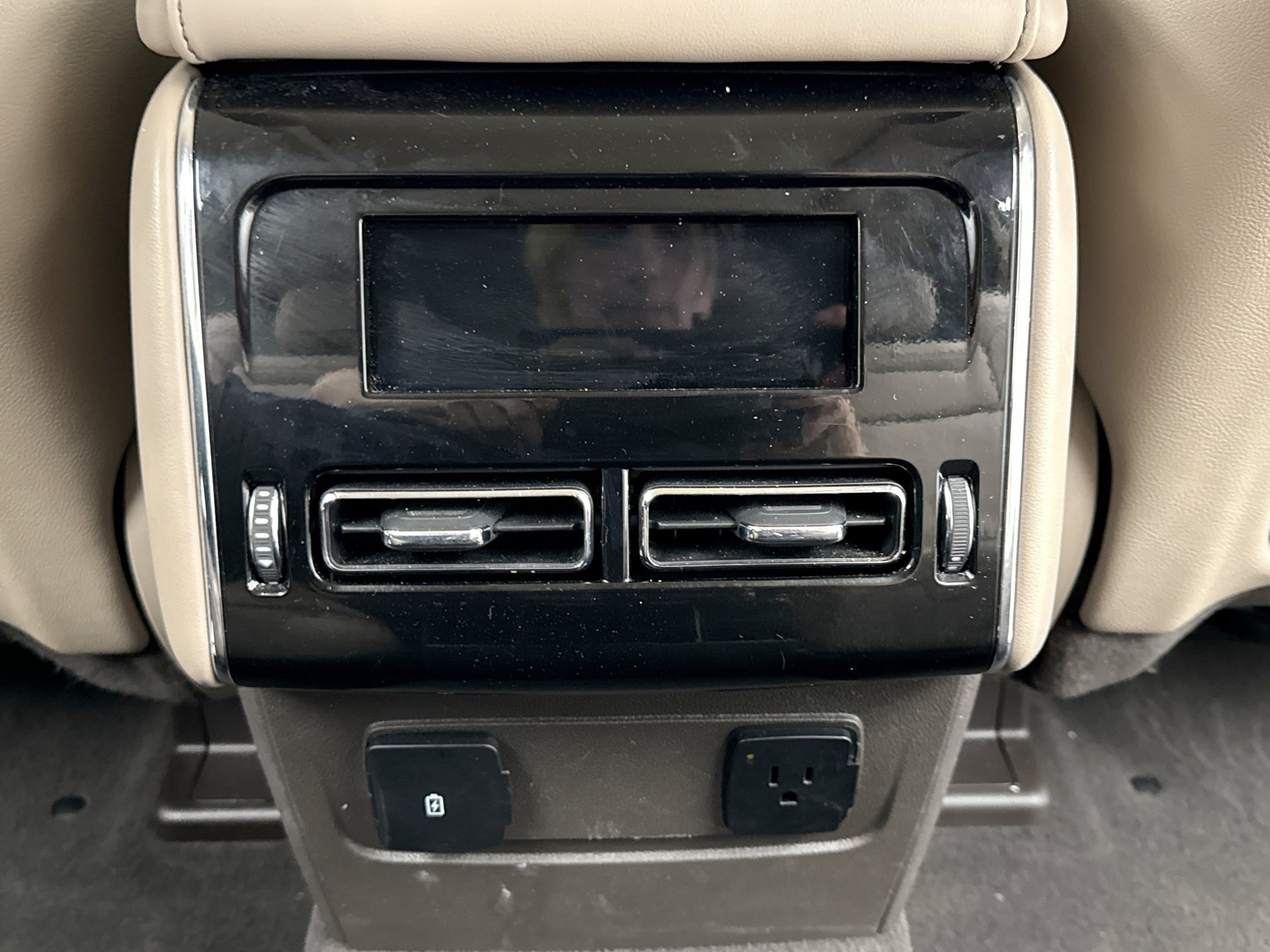 Used 2023 Lincoln Aviator Reserve w/ Equipment Group 201A AWD/4WD image 16