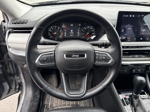 Used 2022 Jeep Compass Limited AWD/4WD image 17