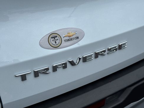 Used 2026 Chevrolet Traverse LT FWD image 15