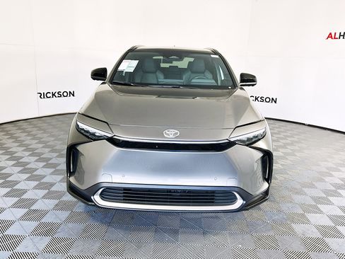 Used 2024 Toyota bZ4X Limited image 8