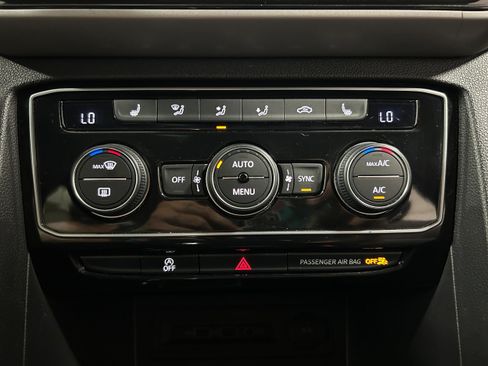 Used 2020 Volkswagen Atlas Cross Sport SEL AWD/4WD image 10
