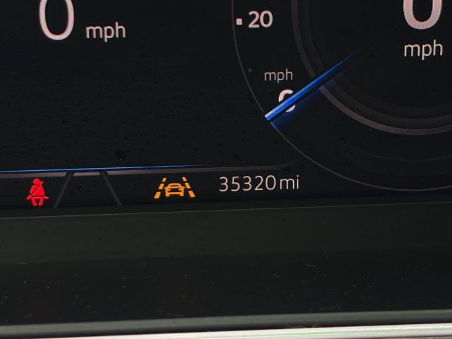 Used 2020 Volkswagen Tiguan SEL AWD/4WD image 11