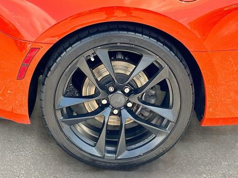 Used 2021 Chevrolet Camaro LT w/ 1LE Track Performance Package RWD image 25
