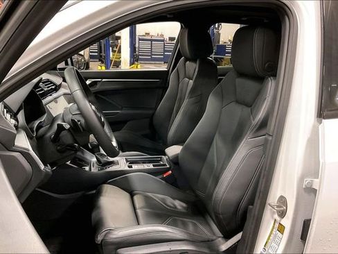Certified 2025 Audi Q3 2.0T Premium w/ Convenience Package image 25
